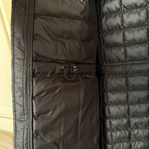 The North Face Women's ThermoBall Long Puffer Jacket, Black, Size L, NWT - Picture 13 of 16